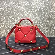 Valentino Small Roman Stud The Handle Bag In Nappa Red B0I97BSF 20×9×15cm - 3