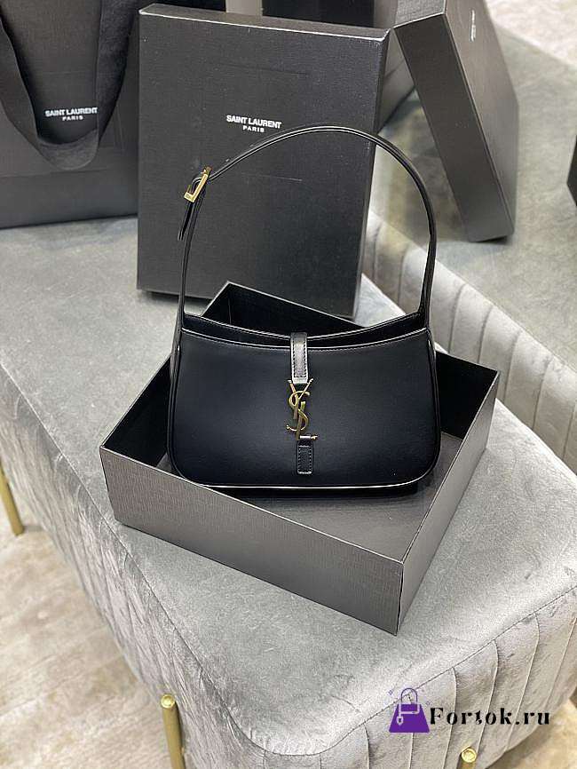 Ysl Le 5 À 7 Hobo Bag In Smooth Leather Black 6572282 25x14x6cm - 1