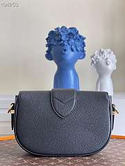 Louis Vuitton LV Pont 9 Soft MM Grained Calfskin Leather Black M58967 25x17.5x8cm - 4