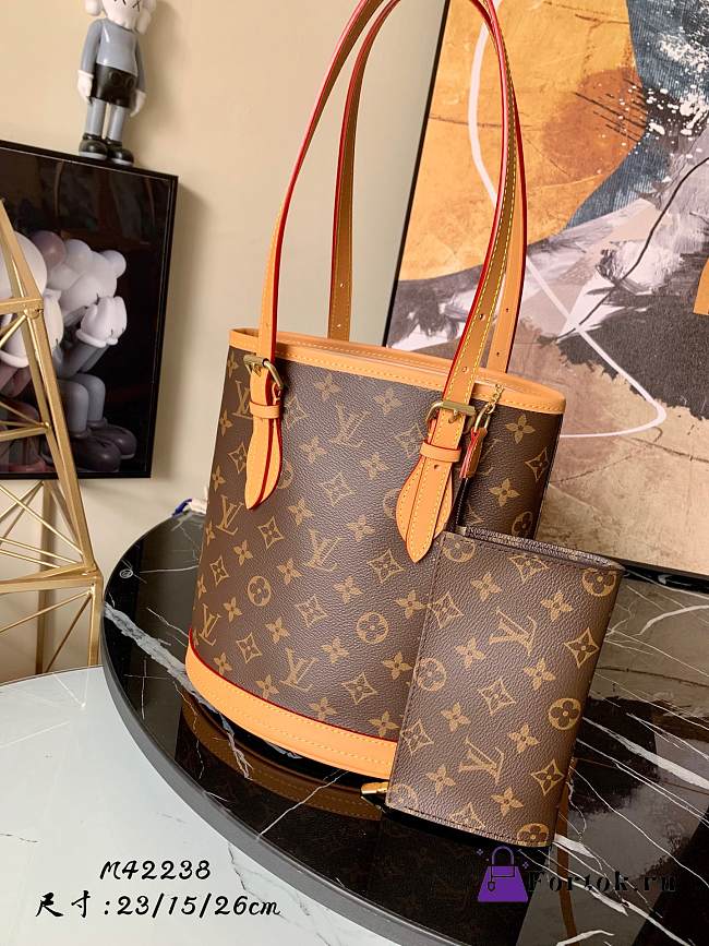 Louis Vuitton Bucket PM 23 Shoulder Tote Bag Monogram Canvas Brown M42238 23x15x26cm - 1