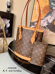 Louis Vuitton Bucket PM 23 Shoulder Tote Bag Monogram Canvas Brown M42238 23x15x26cm - 1