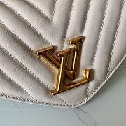 Louis Vuitton New Wave Multi Pochette Quilted Leather White M56471 21x13x6.5cm - 5