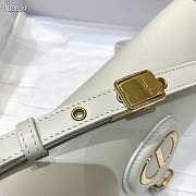 Dior Bobby East West Smooth Leather White M9327 21x5x12cm - 2