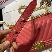 Chanel Medium Boy Bag Chevron Gold-tone Metal Grained Leather Peach A67086 25cm - 3