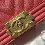 Chanel Medium Boy Bag Chevron Gold-tone Metal Grained Leather Peach A67086 25cm - 5