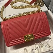 Chanel Medium Boy Bag Chevron Gold-tone Metal Grained Leather Peach A67086 25cm - 6