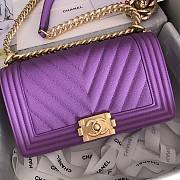 Chanel Medium Boy Bag Chevron Gold-tone Metal Grained Leather Light Purple A67086 25cm - 5