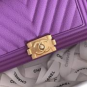 Chanel Medium Boy Bag Chevron Gold-tone Metal Grained Leather Light Purple A67086 25cm - 6