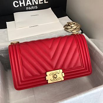 Chanel Medium Boy Bag Chevron Gold-tone Metal Grained Leather Red A67086 25cm