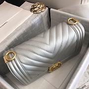 Chanel Medium Boy Bag Chevron Gold-tone Metal Grained Leather Light Gray A67086 25cm - 6