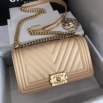 Chanel Medium Boy Bag Chevron Gold-tone Metal Grained Leather Light Beige A67086 25cm