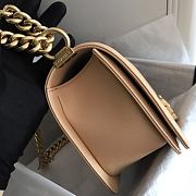 Chanel Medium Boy Bag Chevron Gold-tone Metal Grained Leather Light Beige A67086 25cm - 5
