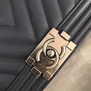 Chanel Medium Boy Bag Chevron Black-tone Metal Grained Leather Dark Blue A67086 25cm - 2