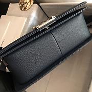 Chanel Medium Boy Bag Chevron Black-tone Metal Grained Leather Dark Blue A67086 25cm - 6