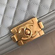 Chanel Medium Boy Bag Classic Gold-tone Metal Grained Leather Cornflower A67086 25cm - 3