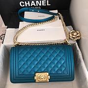 Chanel Medium Boy Bag Classic Gold-tone Metal Grained Leather Ocean Blue A67086 25cm - 1