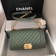 Chanel Medium Boy Bag Classic Gold-tone Metal Grained Leather Green A67086 25cm - 1