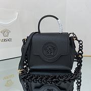 Versace Small La Medusa Handbag Black DBFI040 20x10x17cm - 1