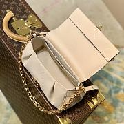 Louis Vuitton Favorite White M45836 24x14x9cm - 2