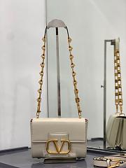 Valentino Stud Sign Grainy Leather Shoulder Bag White XW2B0J96CPD0NO 20x15x7cm - 2