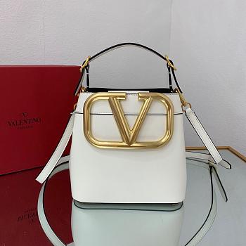 Valentino Supervee Leather Handbag White WW2B0J74ZXL 20x19x12cm