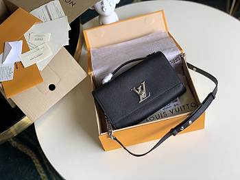 Louis Vuitton Lockme Clutch Black M56088 23.5x16x5.5cm