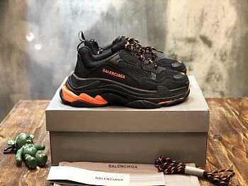 Balenciaga Triplpe S Clear Sole Black/Neon Orange 