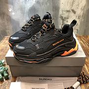 Balenciaga Triplpe S Clear Sole Black/Neon Orange  - 3