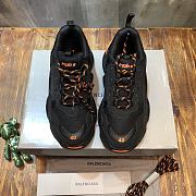 Balenciaga Triplpe S Clear Sole Black/Neon Orange  - 4