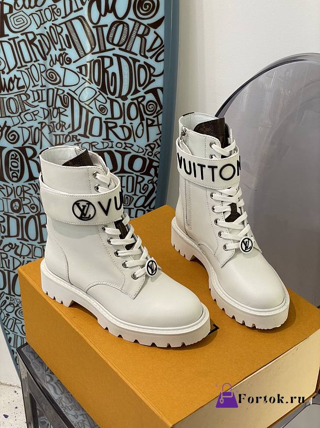 Louis Vuitton Territory Flat Ranger White 1A9HAO - 1