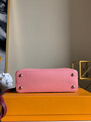 Louis Vuitton Capucines MM Taurillon Leather Pink/Red M56409 31×21×11cm - 3