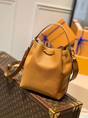 Louis Vuitton Lockme Bucket Bag Brown M57689 20x22x13cm - 4