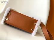Louis Vuitton On My Side PM Caramel M58918 25x20x12cm - 4