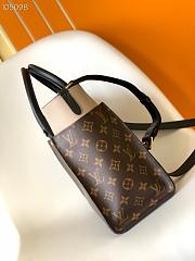 Louis Vuitton On My Side MM Green M55302 30.5x24.5x14cm - 6