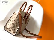 Louis Vuitton On My Side MM Galet M53825 30.5x24.5x14cm - 6