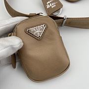 Prada Re-Edition 2005 Hobo Camera Nylon Bag Brown 1BH153 20x15x5cm - 4