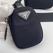 Prada Re-Edition 2005 Hobo Camera Nylon Bag Black 1BH153 20x15x5cm - 4