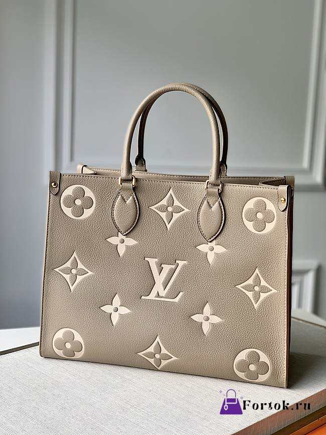 Louis Vuitton ONTHEGO MM Cream M45494 34.5x26x13cm - 1