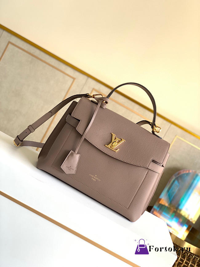 Louis Vuitton Lockme Ever MM Beige M56094 33.5×21.5×14.5cm - 1