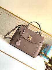 Louis Vuitton Lockme Ever MM Beige M56094 33.5×21.5×14.5cm - 1
