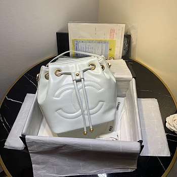 Chanel Aged Calfskin Drawstring Bucket Bag White AS1946 17cm