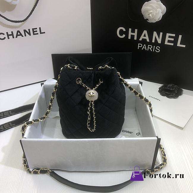 Chanel Strass Drawstring Bucket Bag Velvet Black AS1894 19x13x13cm - 1