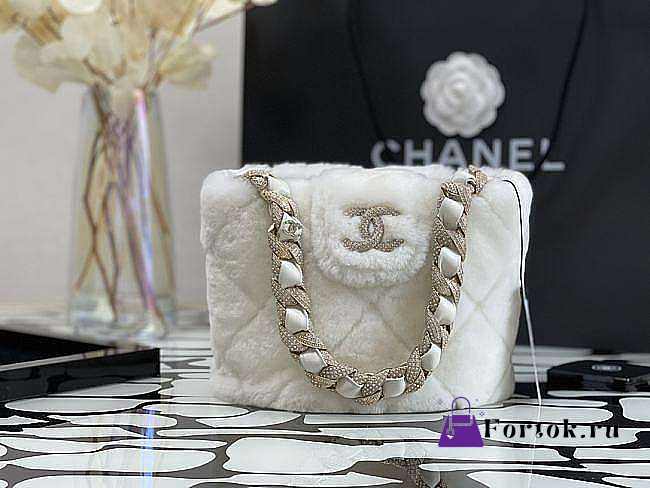 Chanel Shearling Bucket Bag White AS2257 16x18x12cm - 1