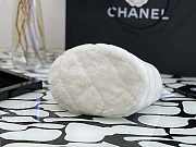 Chanel Shearling Bucket Bag White AS2257 16x18x12cm - 6