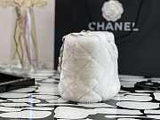 Chanel Shearling Bucket Bag White AS2257 16x18x12cm - 5