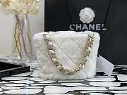 Chanel Shearling Bucket Bag White AS2257 16x18x12cm - 2