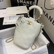 Chanel Chain Handle Bucket Bag White AS1362 32x26x15cm - 1