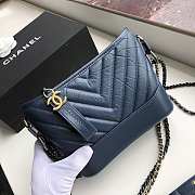 Chanel Small Gabrielle Chevron Hobo Bag Aged Calfskin Navy Blue A91810 20x15x8cm - 3