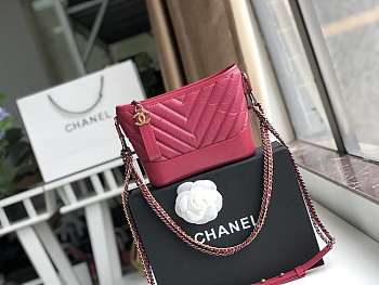 Chanel Small Gabrielle Chevron Hobo Bag Aged Calfskin Garnet Pink A91810 20x15x8cm