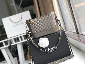 Chanel Small Gabrielle Chevron Hobo Bag Aged Calfskin Gray A91810 20x15x8cm